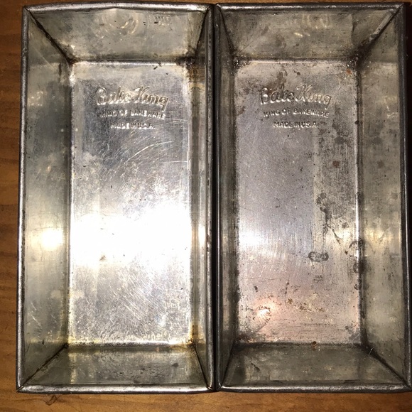 Old Bread pans - Picture 1 of 4